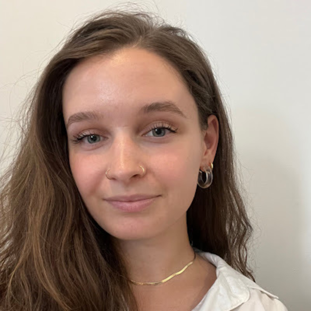 Meet your Posher, Angela